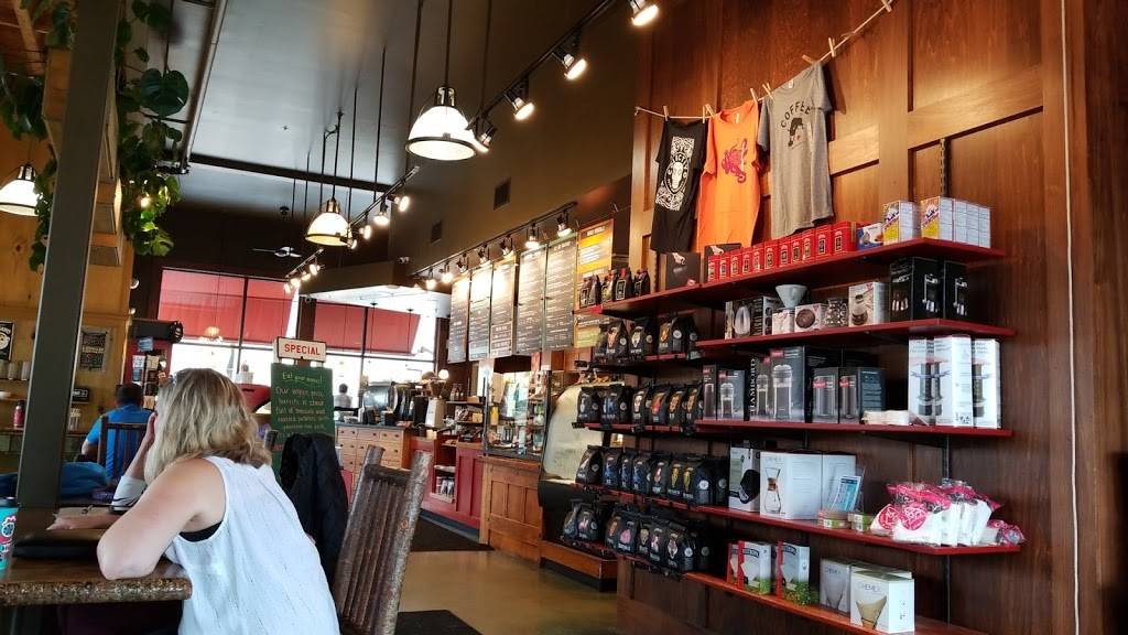 Colectivo Coffee - Grafton | meal takeaway | 1211 Washington St, Grafton, WI 53024, USA | 2623775183 OR +1 262-377-5183