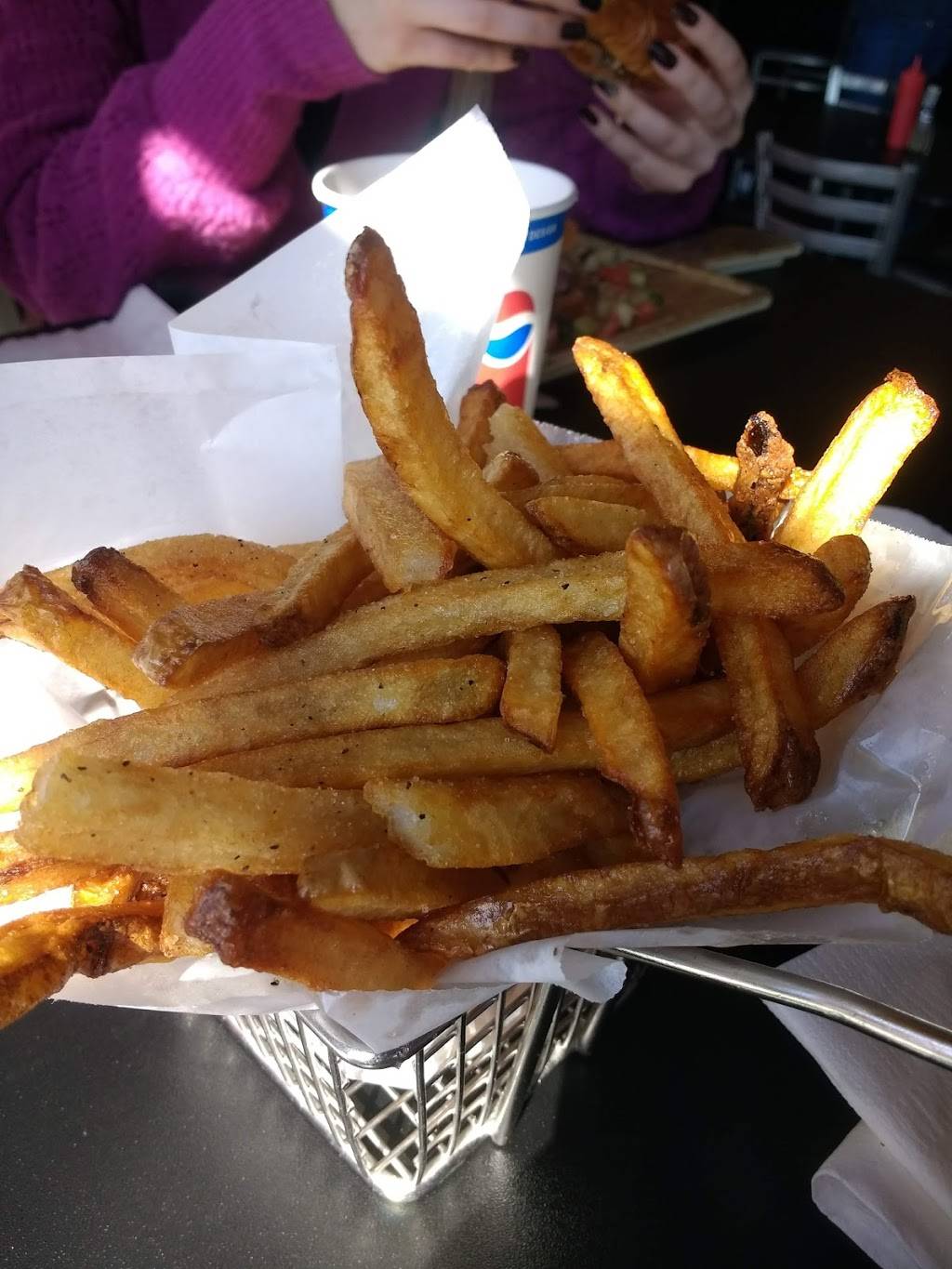 Flamme Burger | restaurant | 6850 Whitestown Pkwy, Zionsville, IN 46077, USA | 3174361335 OR +1 317-436-1335