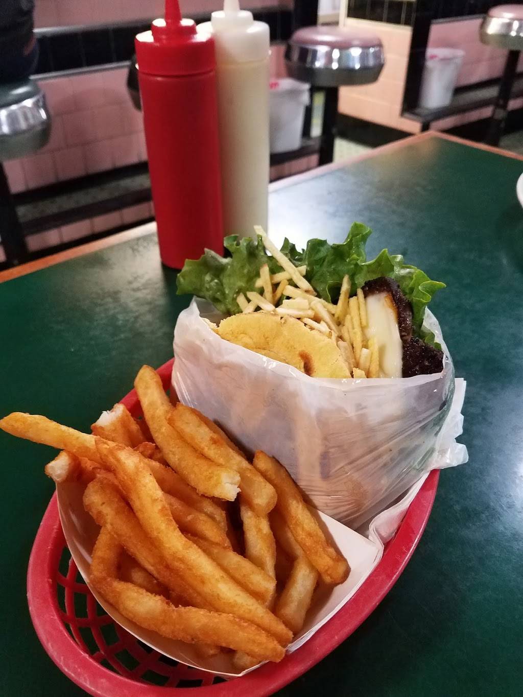 Tropical Cafe | restaurant | 22 Rawlins Ave, Marlborough, MA 01752, USA | 5084855399 OR +1 508-485-5399