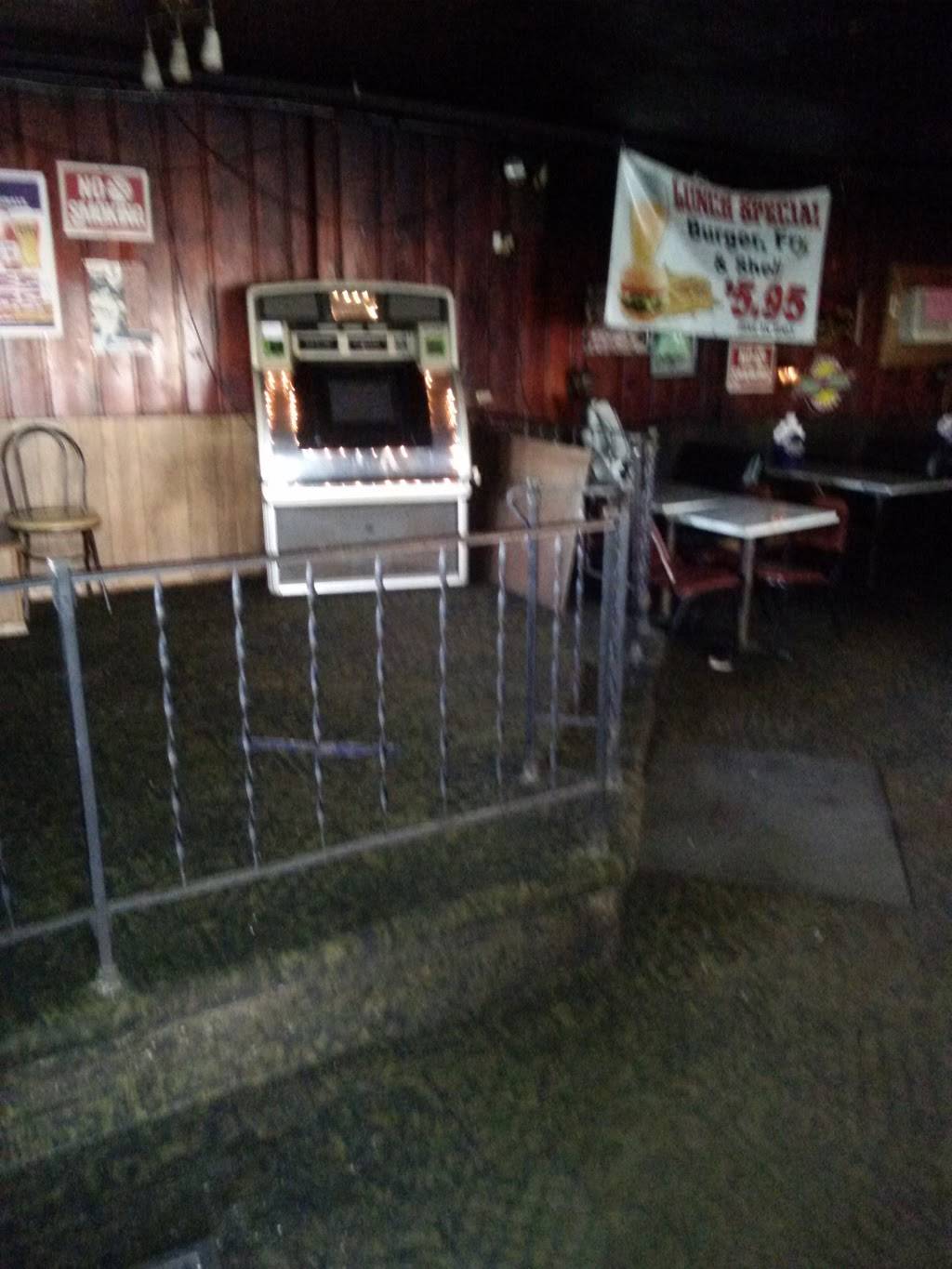 Tagliavias Hitching Post Lounge | night club | 11203 East 8 Mile Road, Warren, MI 48089, USA | 5867568860 OR +1 586-756-8860