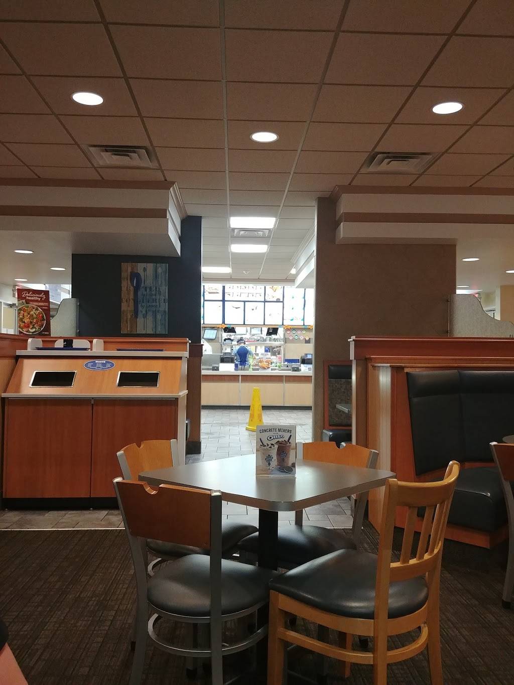 Culvers | restaurant | W227n16880 Tillie Lake Ct, Jackson, WI 53037, USA | 2626778313 OR +1 262-677-8313