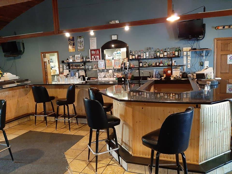 Dinos Eden Lakeside Club | restaurant | 15445 Co Rd 9, Eden Valley, MN 55329, USA | 3204534444 OR +1 320-453-4444