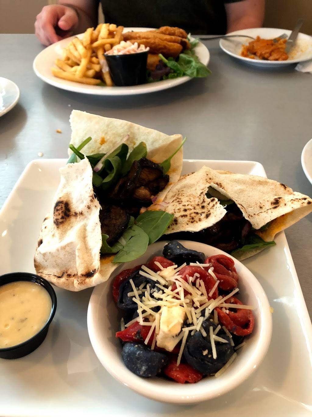 Rays Other Place | restaurant | 3061 Lauderdale Dr, Henrico, VA 23233, USA | 8044820895 OR +1 804-482-0895