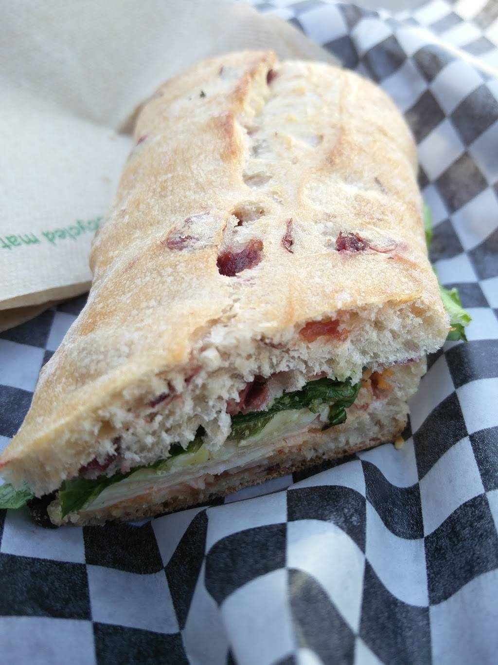 Archtop Cafe | cafe | 109 Lakeshore Rd E, Mississauga, ON L5G 1E2, Canada | 9052782233 OR +1 905-278-2233