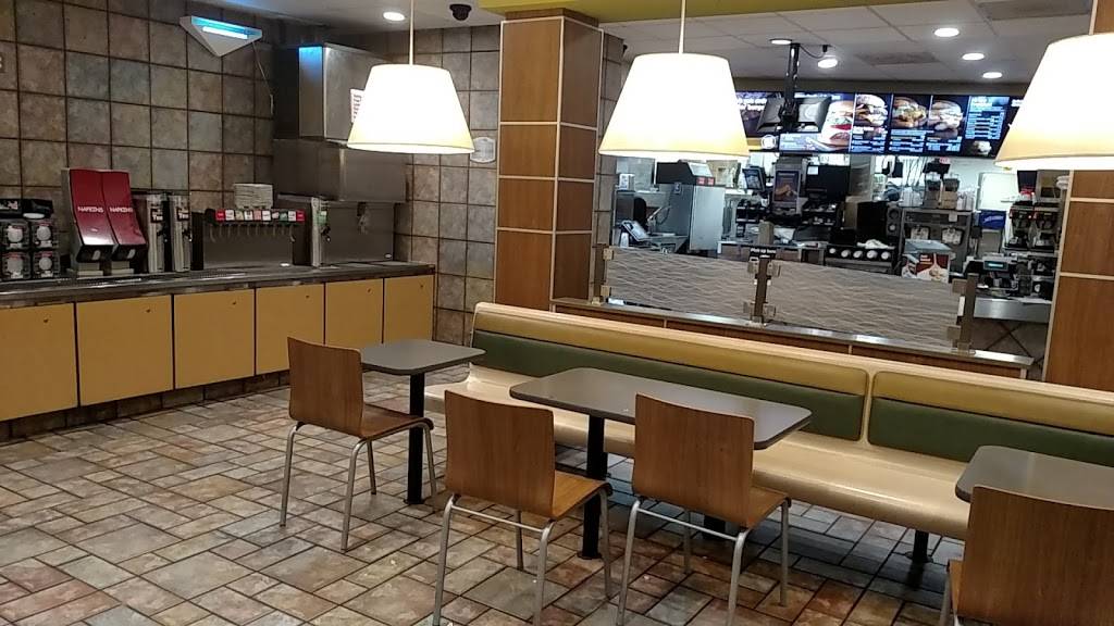 McDonalds | cafe | 125 NC-102 W, Ayden, NC 28513, USA | 2527467858 OR +1 252-746-7858