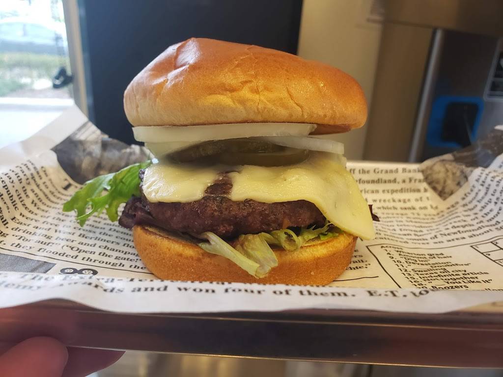 Gaskins barbecue and Lobster | restaurant | 15 Railroad Ave, York, ME 03909, USA | 2073614109 OR +1 207-361-4109