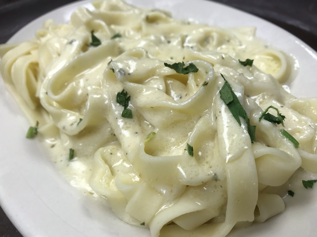 Marinos Italian Cafe | restaurant | 5423 Mahoning Ave # A, Youngstown, OH 44515, USA | 3307998326 OR +1 330-799-8326