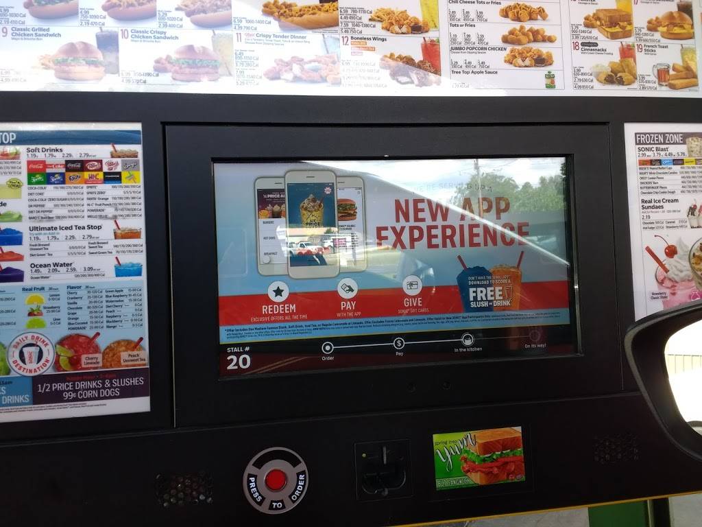 Sonic Drive-In | restaurant | 654 E Main St, Melbourne, AR 72556, USA | 8703684080 OR +1 870-368-4080