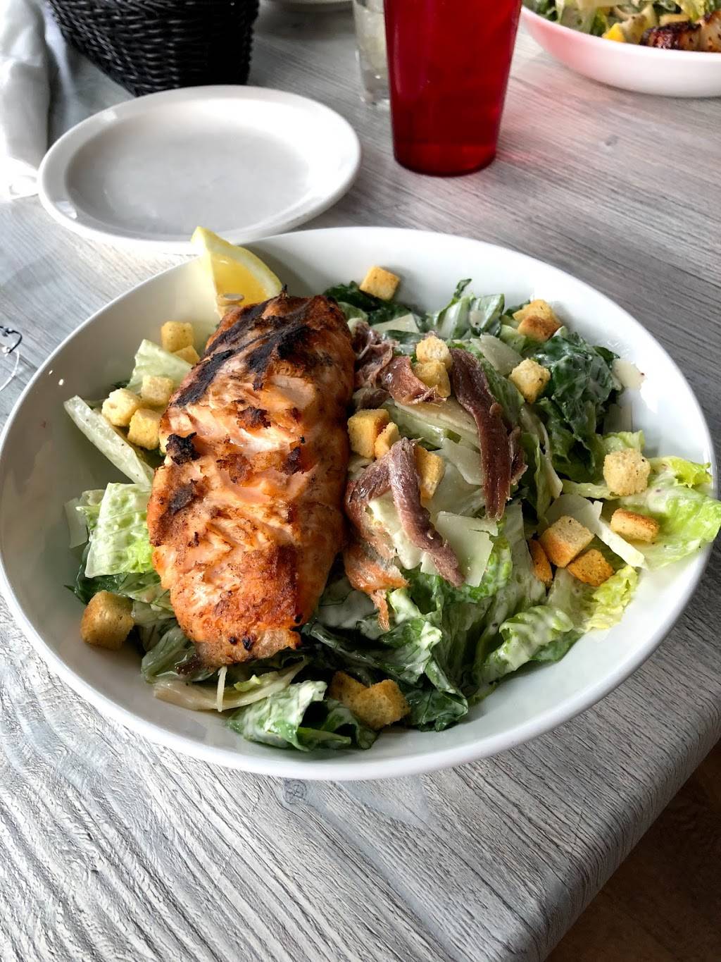 Captain Carlos | restaurant | 27 Harbor Loop, Gloucester, MA 01930, USA | 9782836342 OR +1 978-283-6342