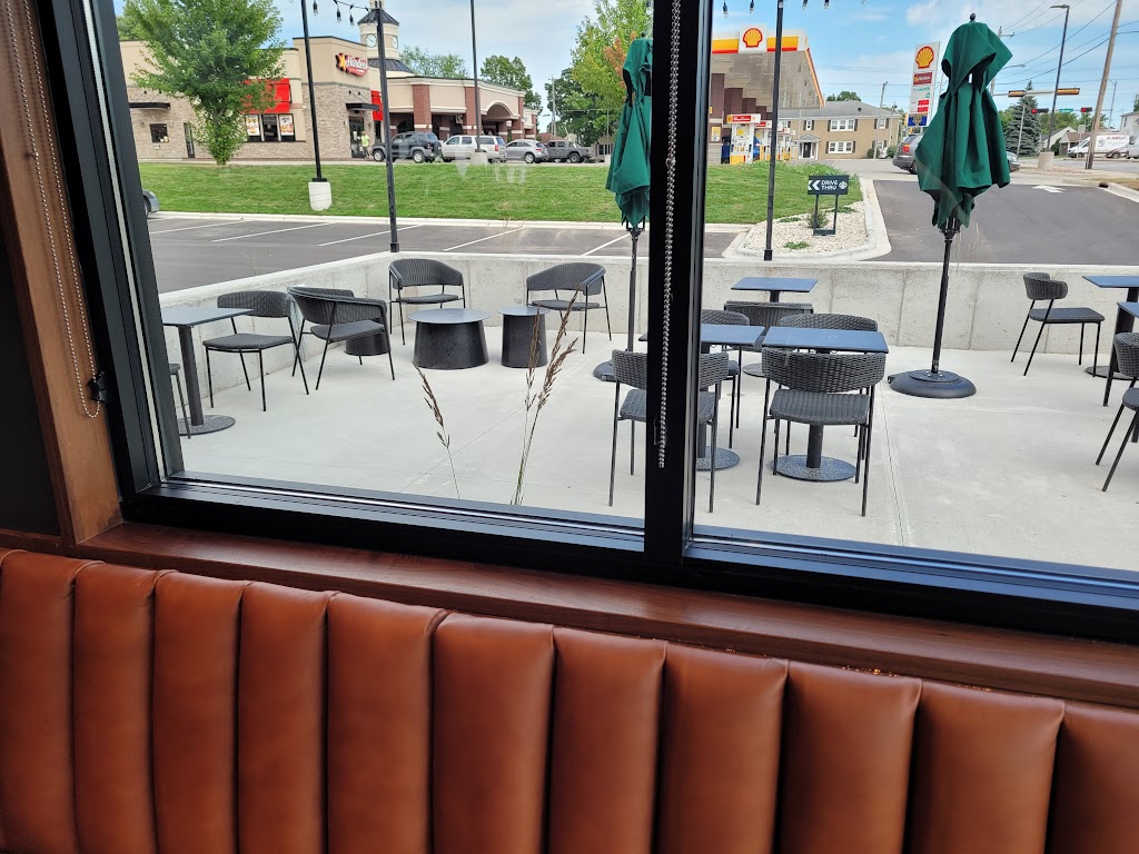 Starbucks | cafe | 1567 E Mason St, Green Bay, WI 54302, USA | 9206008771 OR +1 920-600-8771