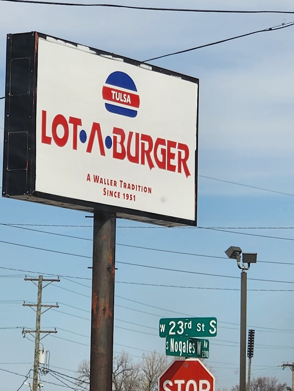 LOT.A.BURGER | restaurant | 928 W 23rd St, Tulsa, OK 74107, USA | 9187648465 OR +1 918-764-8465