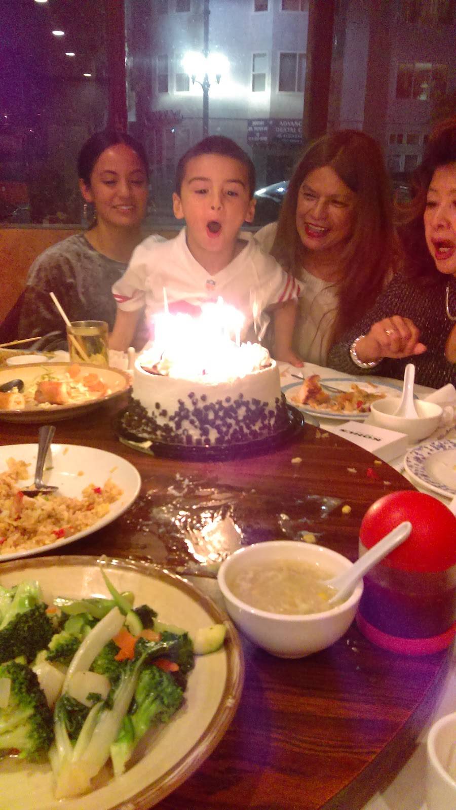 Emmys Restaurant | restaurant | 1923 Ocean Ave, San Francisco, CA 94127, USA | 4155858887 OR +1 415-585-8887