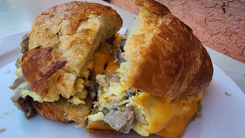 Cafe des Croissants | bakery | 2444 Lomitas Ave, Santa Rosa, CA 95404, USA | 7075446710 OR +1 707-544-6710