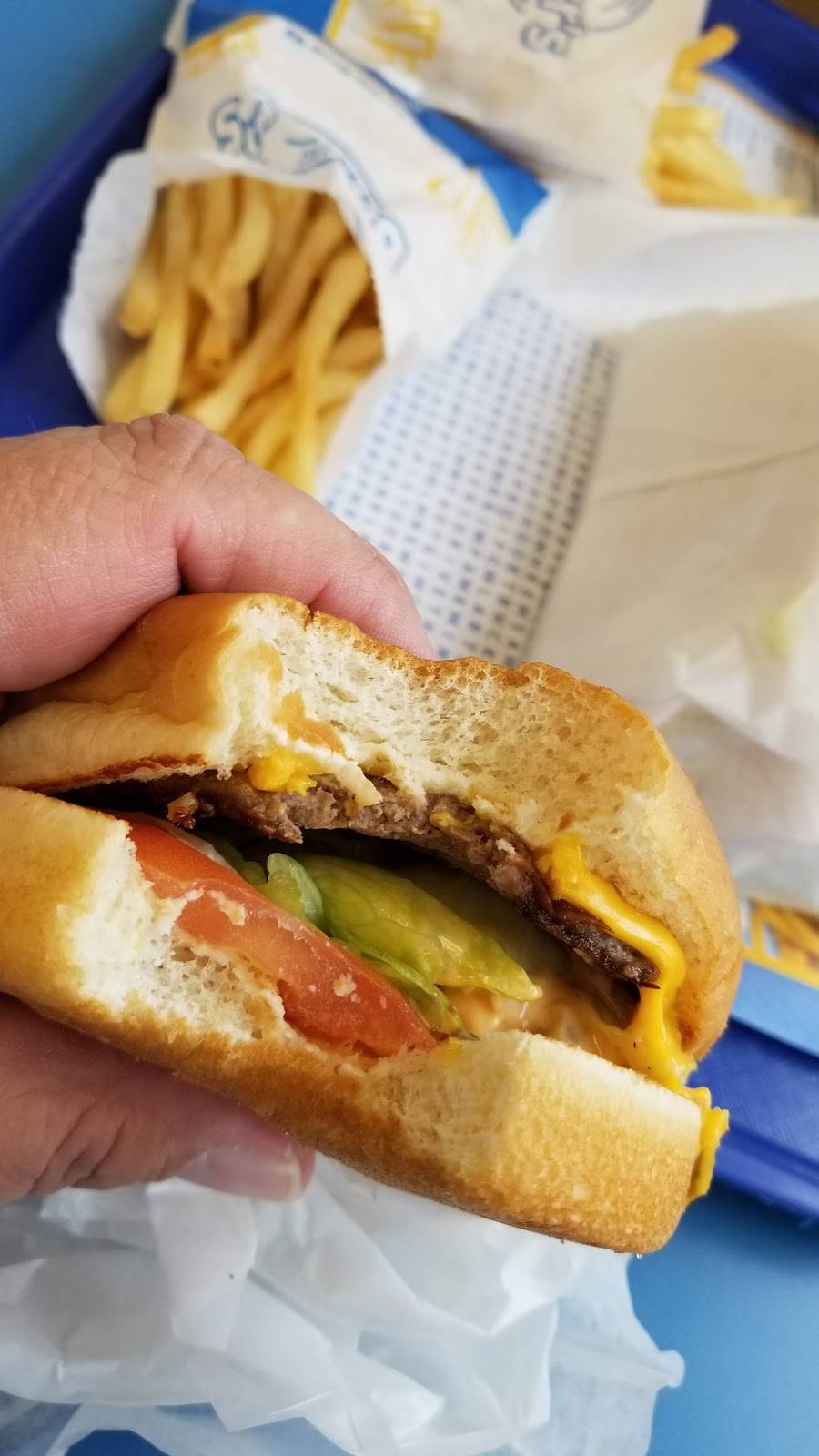 Bakers Drive-Thru | restaurant | 27352 Base Line St, Highland, CA 92346, USA | 9098845233 OR +1 909-884-5233