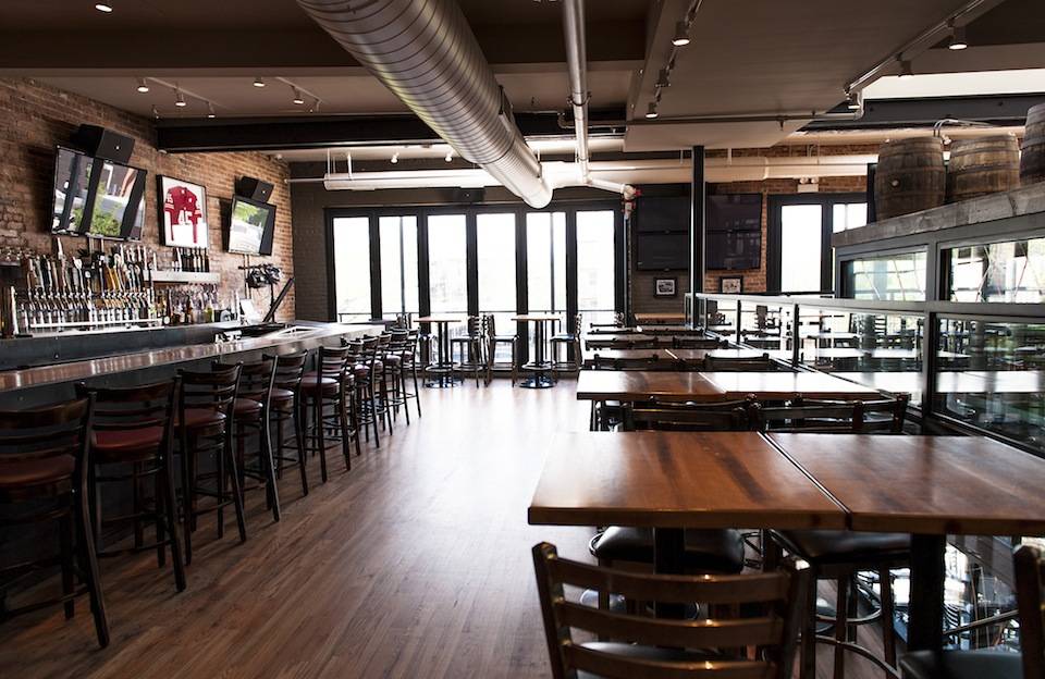 Fatpour Tap Works - Wicker Park | restaurant | 2005 W Division St, Chicago, IL 60622, USA | 7736988940 OR +1 773-698-8940