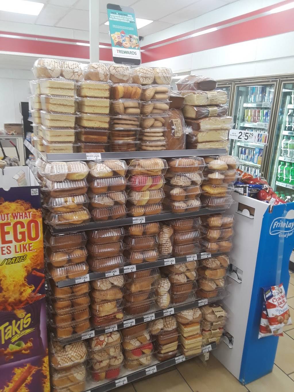 7-Eleven | bakery | 703 Haverhill St, Lawrence, MA 01841, USA | 9786811779 OR +1 978-681-1779