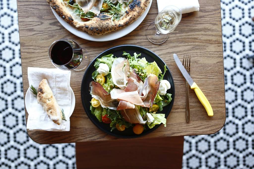 Pizzéria NO.900 - St-Sauveur | meal delivery | 224 Chemin du Lac-Millette, Saint-Sauveur, QC J0R 1R3, Canada | 4502270900 OR +1 450-227-0900