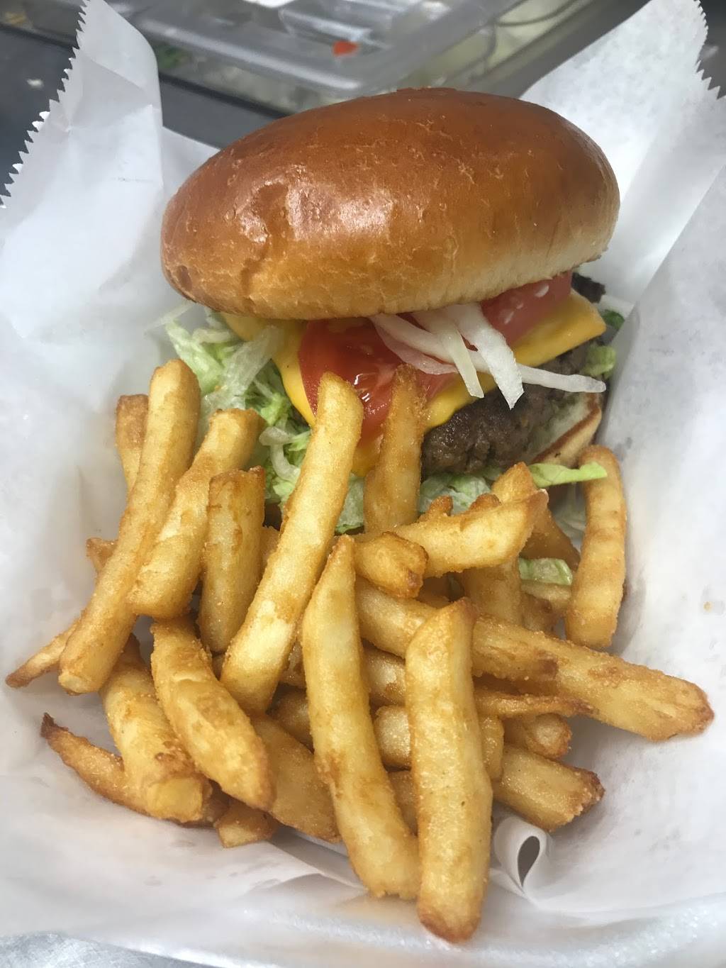 Juulz Grill at BP Gastion | restaurant | 5616 S Western Ave, Chicago, IL 60636, USA | 7734348001 OR +1 773-434-8001