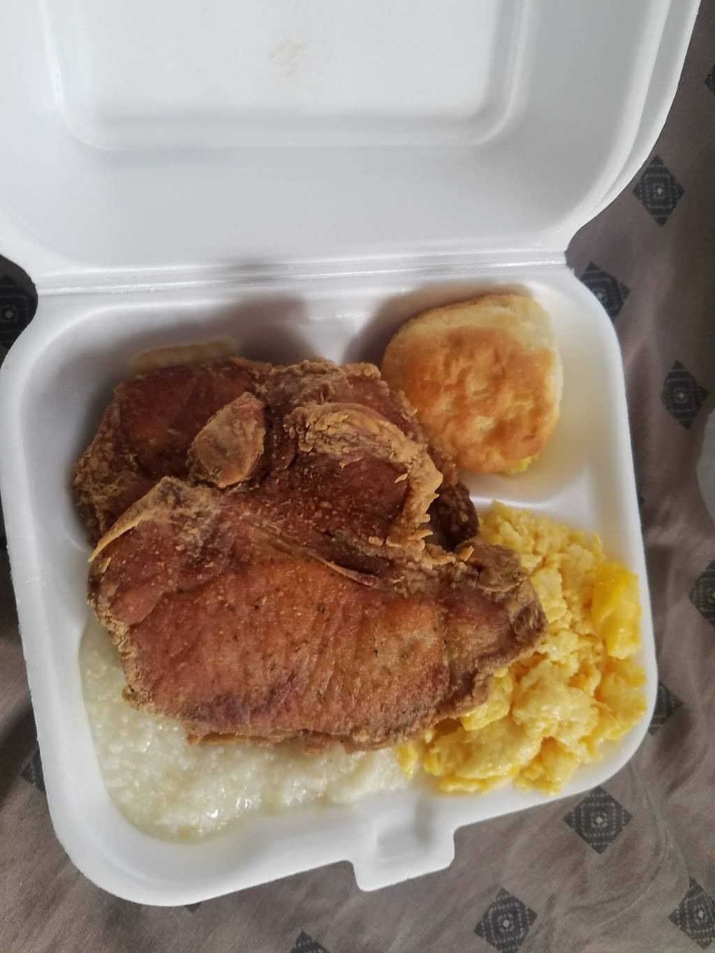 Esthers Restaurant 27th Ave | restaurant | 17751 NW 27th Ave, Miami Gardens, FL 33056, USA | 3056278210 OR +1 305-627-8210