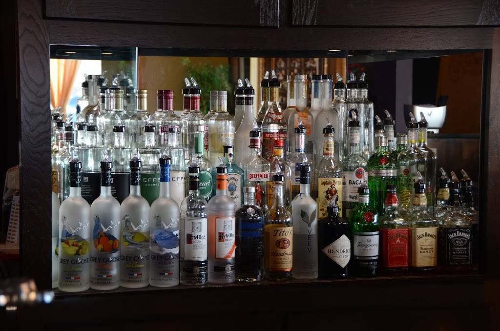 Tokyo Bay | restaurant | 2775 Showplace Dr, Naperville, IL 60564, USA | 6305798880 OR +1 630-579-8880