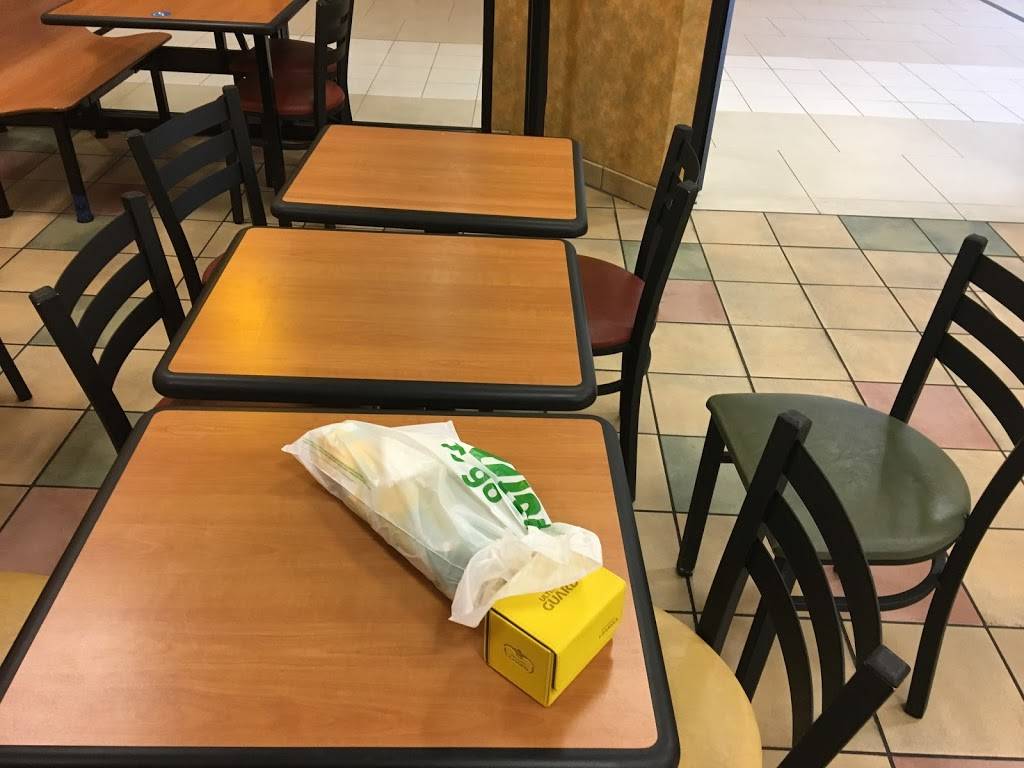Subway | meal takeaway | 111 W Washington St Suite 171, Indianapolis, IN 46204, USA | 3176858000 OR +1 317-685-8000