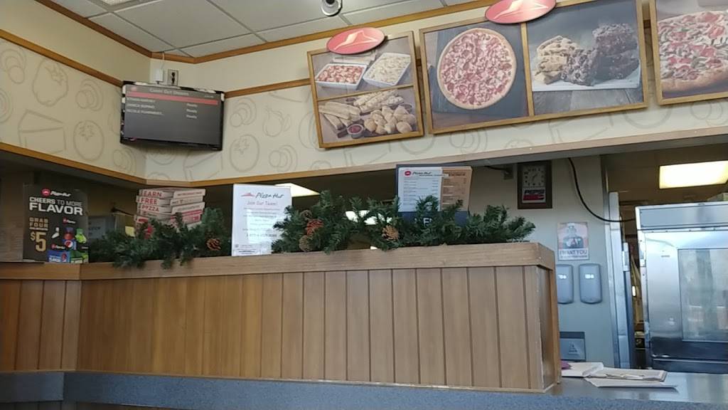 Pizza Hut | meal takeaway | 4795 S 1900 W, Roy, UT 84067, USA | 8017732000 OR +1 801-773-2000