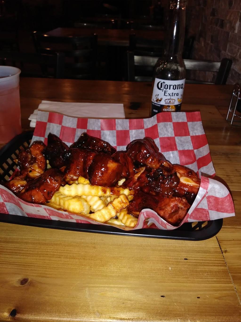 Fat City Bar and Grill | restaurant | 505 S Chestnut St, Champaign, IL 61820, USA | 2179540556 OR +1 217-954-0556