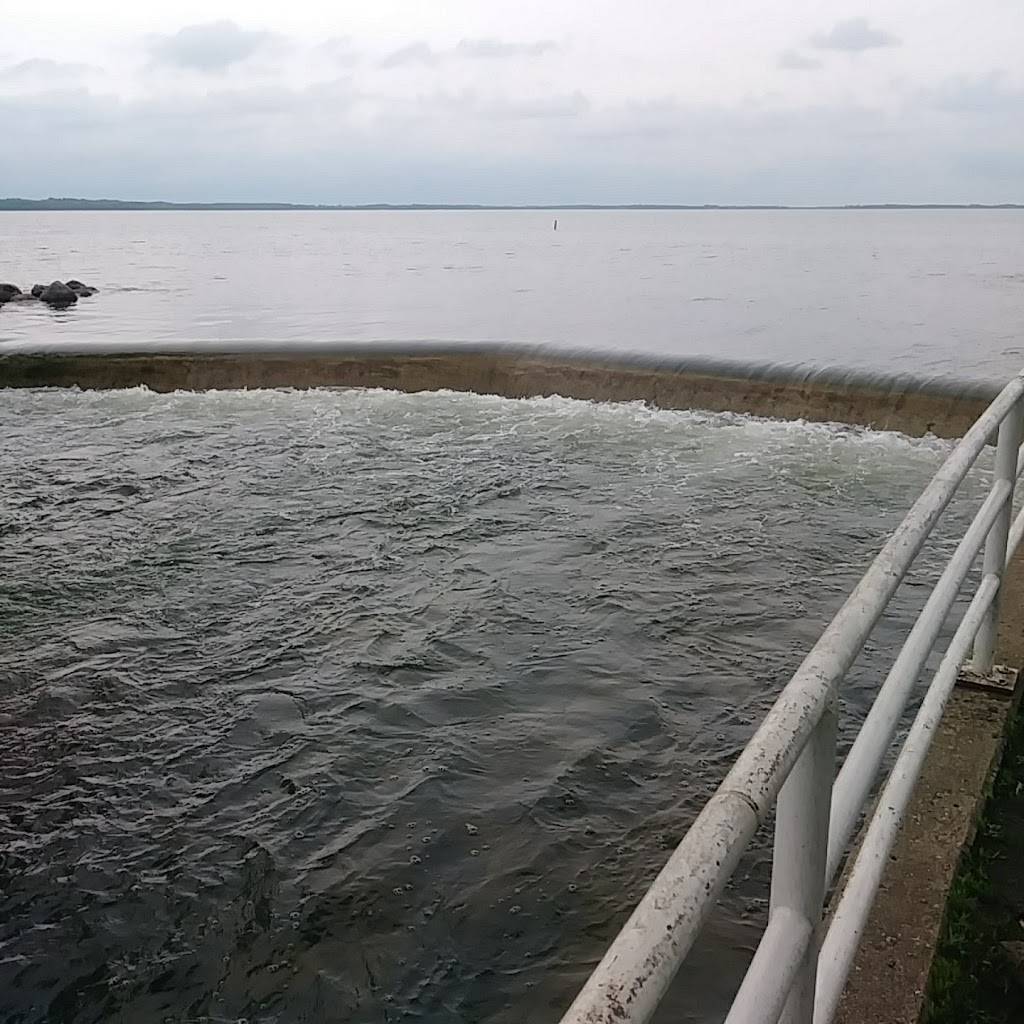 Spillway DRIVE-IN | restaurant | 24700 140th St, Orleans, IA 51360, USA | 7123361116 OR +1 712-336-1116