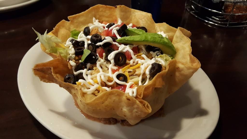 Tonys Firehouse Restaurant | restaurant | 300 E Lerdo Hwy, Shafter, CA 93305, USA | 6617469244 OR +1 661-746-9244