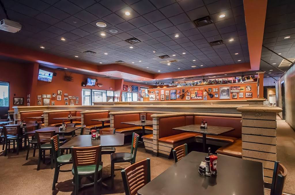 Tuckers American Favorites | restaurant | 2441 State St #6, New Albany, IN 47150, USA | 8129449999 OR +1 812-944-9999