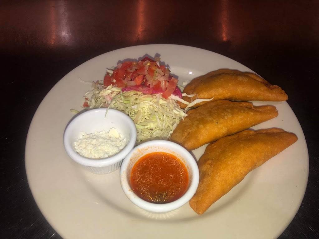 La Catrachada Mexican & latino grill | restaurant | 737 Dolly Parton Pkwy, Sevierville, TN 37862, USA | 8653651834 OR +1 865-365-1834