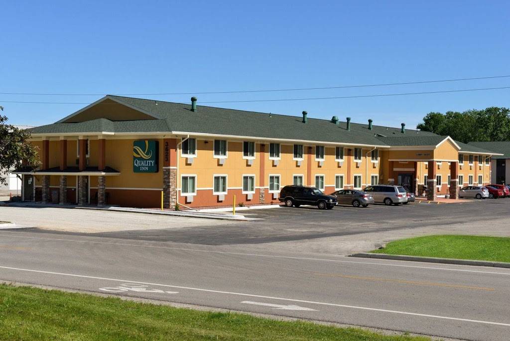 Quality Inn | restaurant | 3623 W College Ave, Appleton, WI 54914, USA | 9207315271 OR +1 920-731-5271