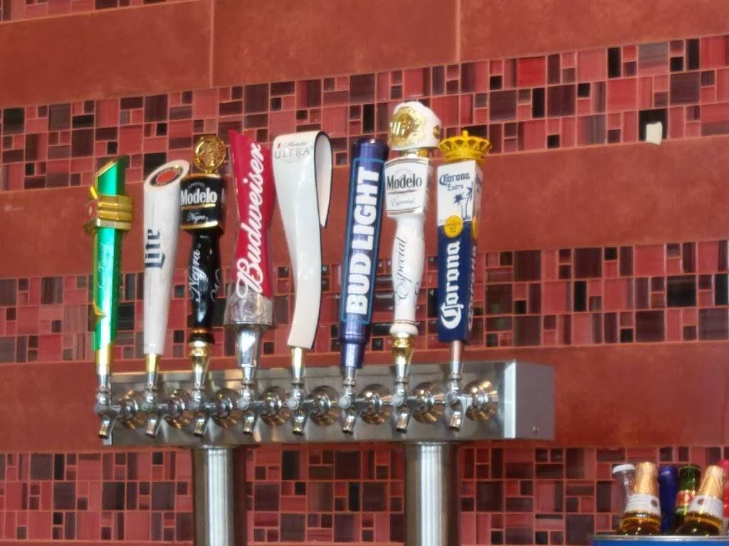 Wing Masters | restaurant | 10209 Veterans Memorial Dr, Houston, TX 77038, USA | 2814484425 OR +1 281-448-4425