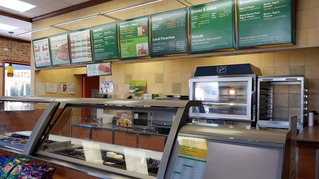 Subway | restaurant | 1365 Roosevelt Ave, Carteret, NJ 07008, USA | 7323664622 OR +1 732-366-4622