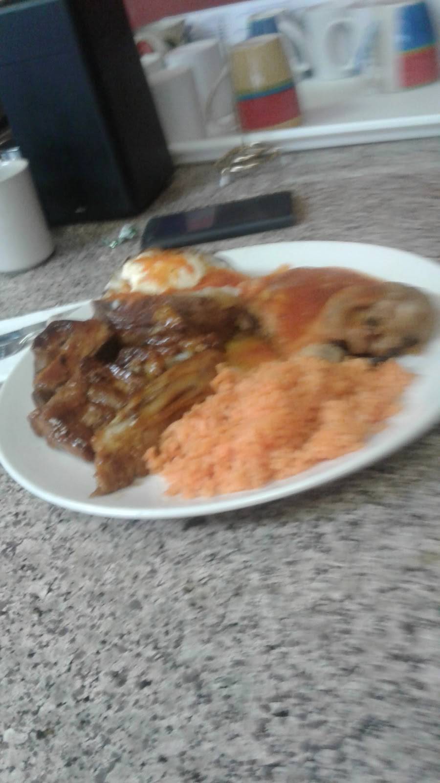 Café Izalco | restaurant | 5306 W Fullerton Ave, Chicago, IL 60639, USA | 8722565405 OR +1 872-256-5405