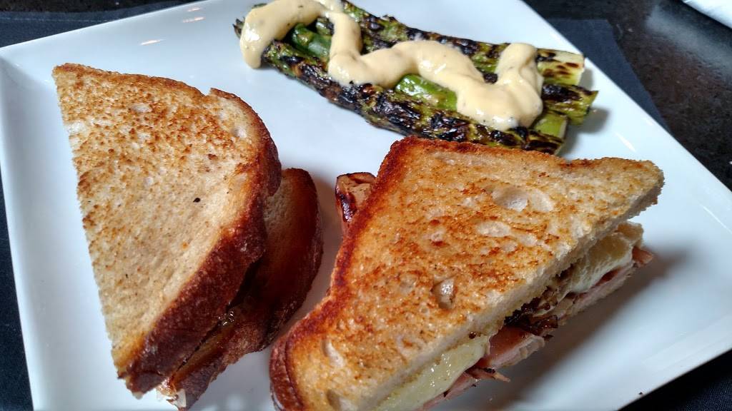 Taphouse Kitchen | restaurant | 6137 N Scottsdale Rd #108, Scottsdale, AZ 85250, USA | 4806560012 OR +1 480-656-0012