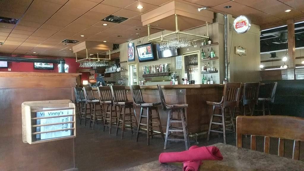 Vinnys Bar & Grill | restaurant | 7101 Tower Rd, Denver, CO 80249, USA | 3033734177 OR +1 303-373-4177