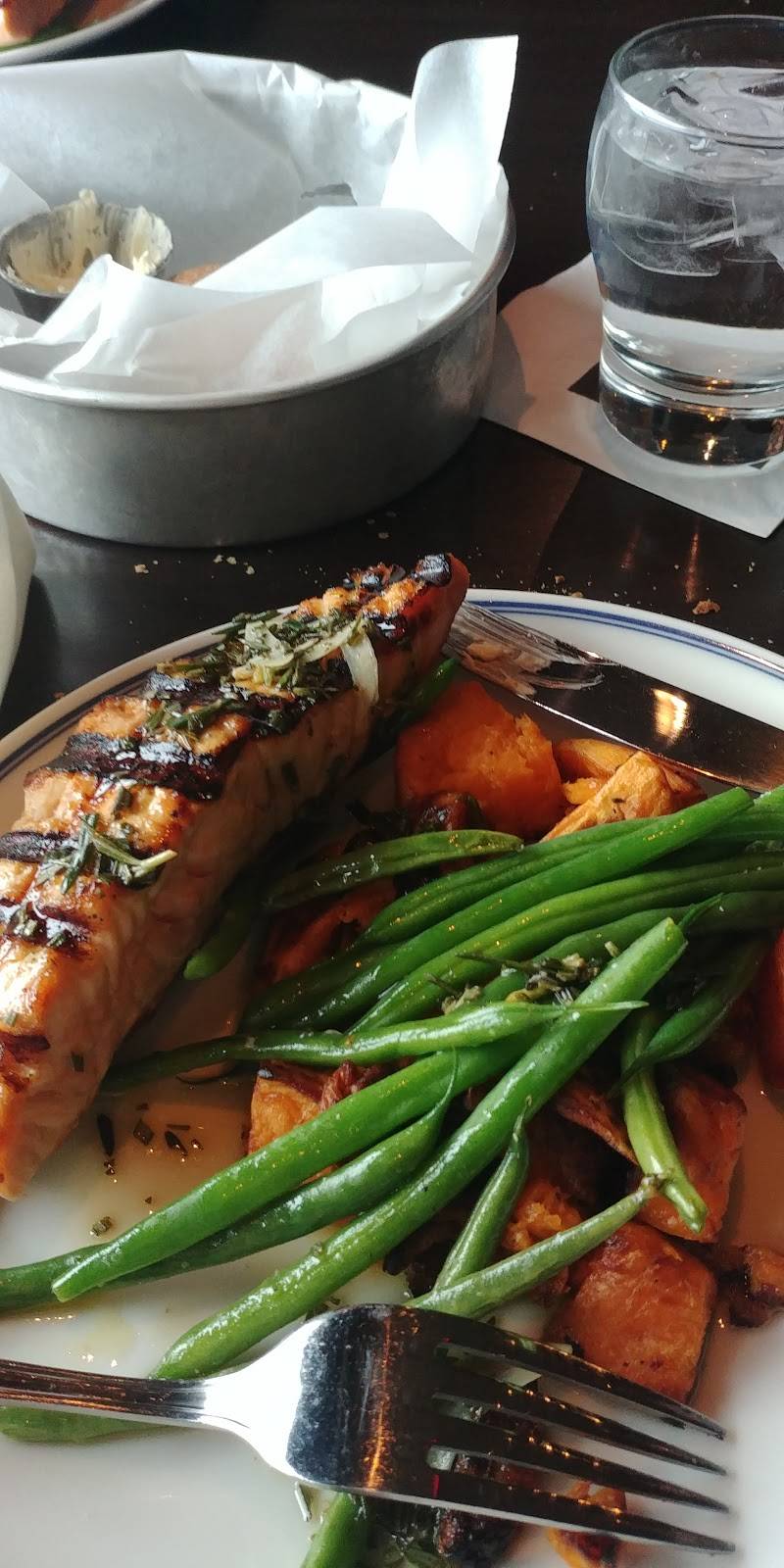 The LOCAL Kitchen & Drinks Waltham | restaurant | 99 3rd Ave Unit 3, Waltham, MA 02451, USA | 7817018351 OR +1 781-701-8351