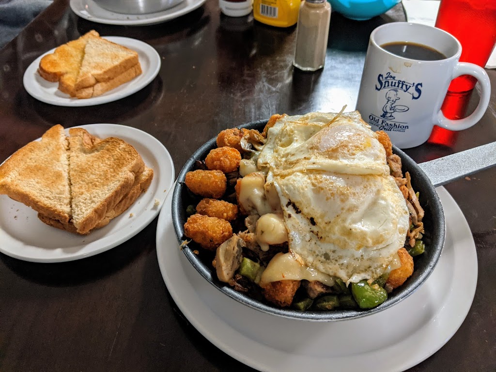 Joe Snuffys | restaurant | 209 W 1st St, Abilene, KS 67410, USA | 7852637802 OR +1 785-263-7802