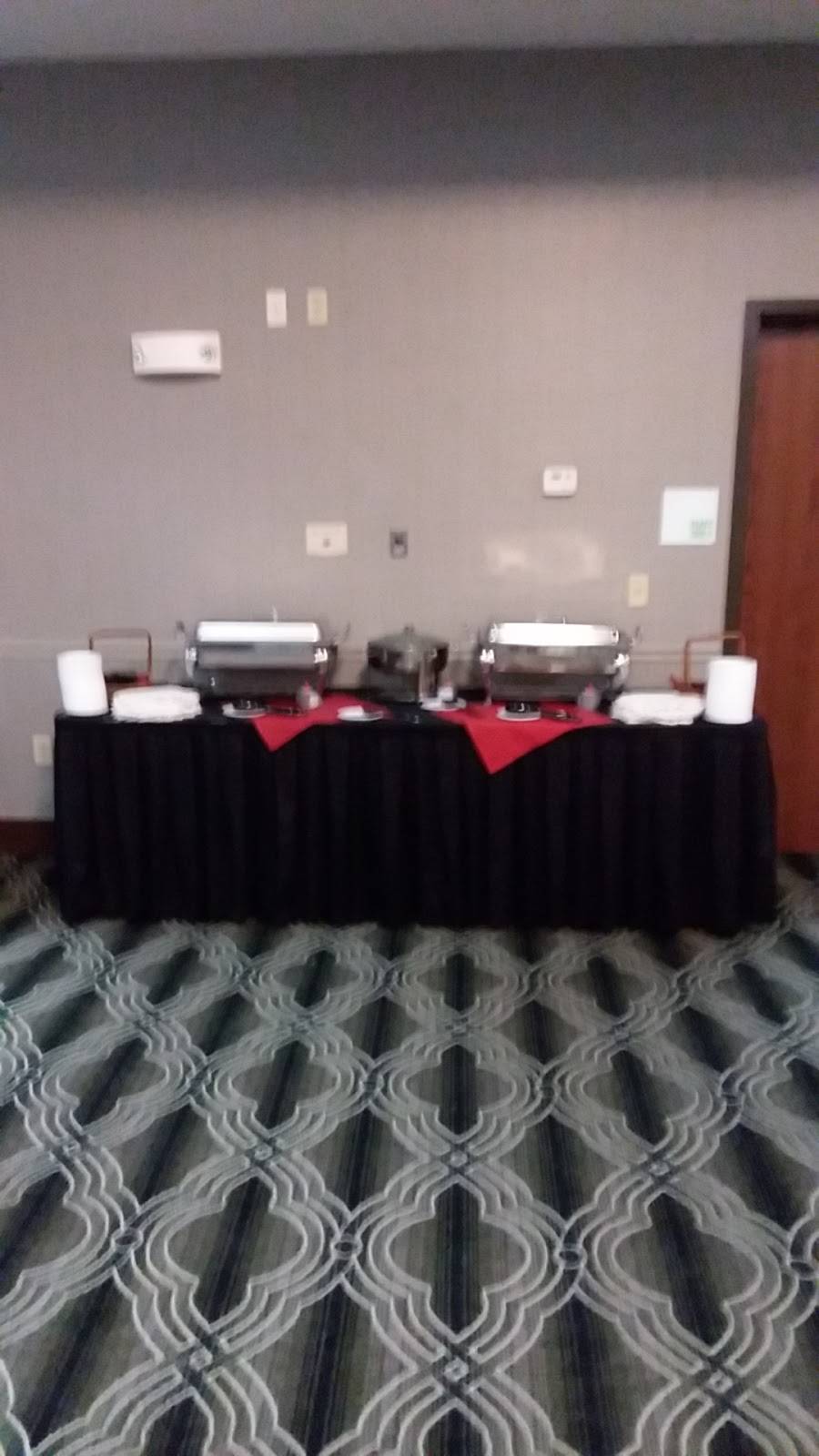 Castellos | restaurant | 2775 N Westwood Blvd, Poplar Bluff, MO 63901, USA | 5737129010 OR +1 573-712-9010