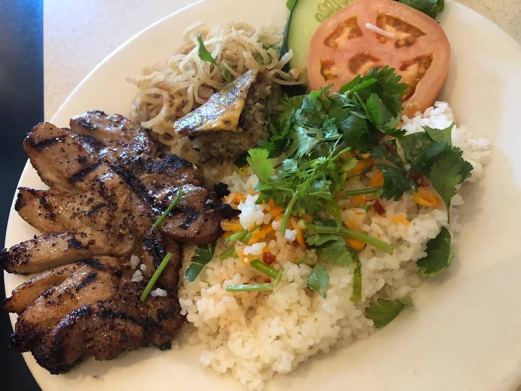 Pho Grand Restaurant | restaurant | 3195 S Grand Blvd, St. Louis, MO 63118, USA | 3146647435 OR +1 314-664-7435