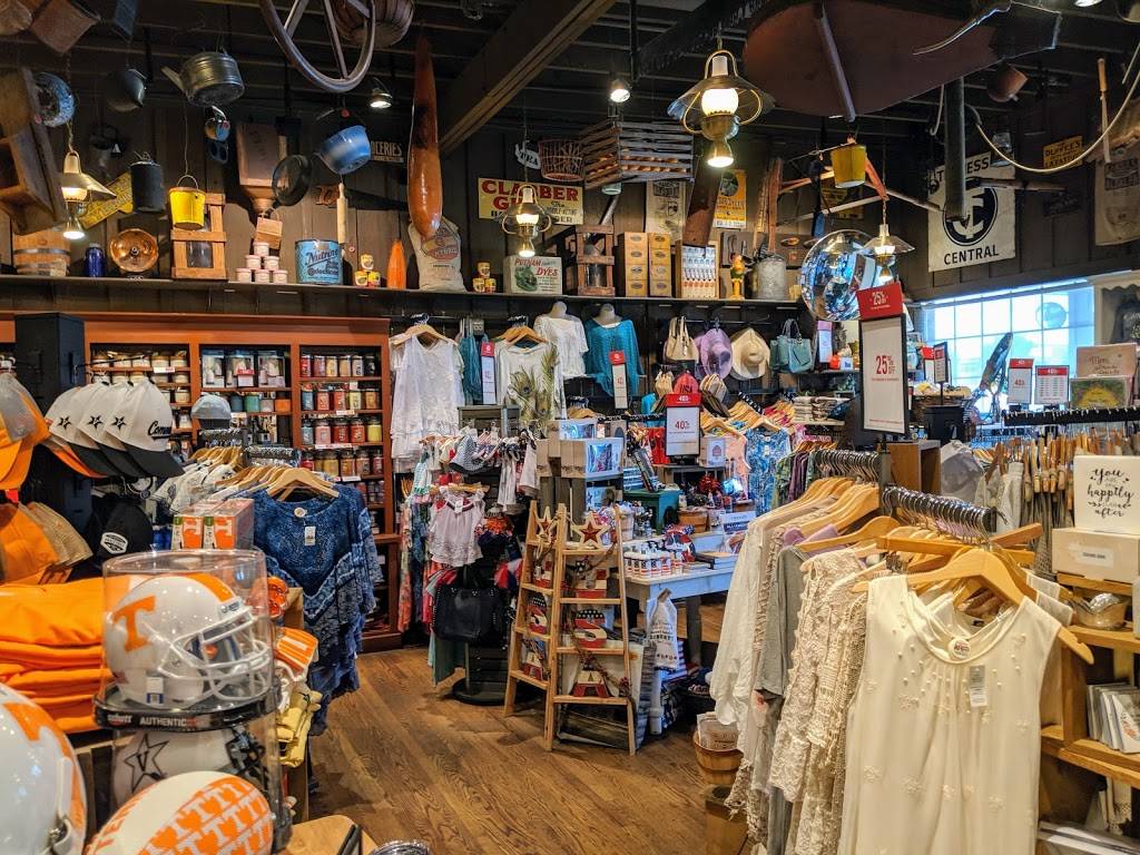 Cracker Barrel Old Country Store | restaurant | 4323 Sidco Dr, Nashville, TN 37204, USA | 6153316733 OR +1 615-331-6733