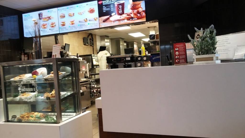 McDonalds | cafe | 105-A Avenue Guindon, Saint-Sauveur, QC J0R 1R6, Canada | 4502272331 OR +1 450-227-2331