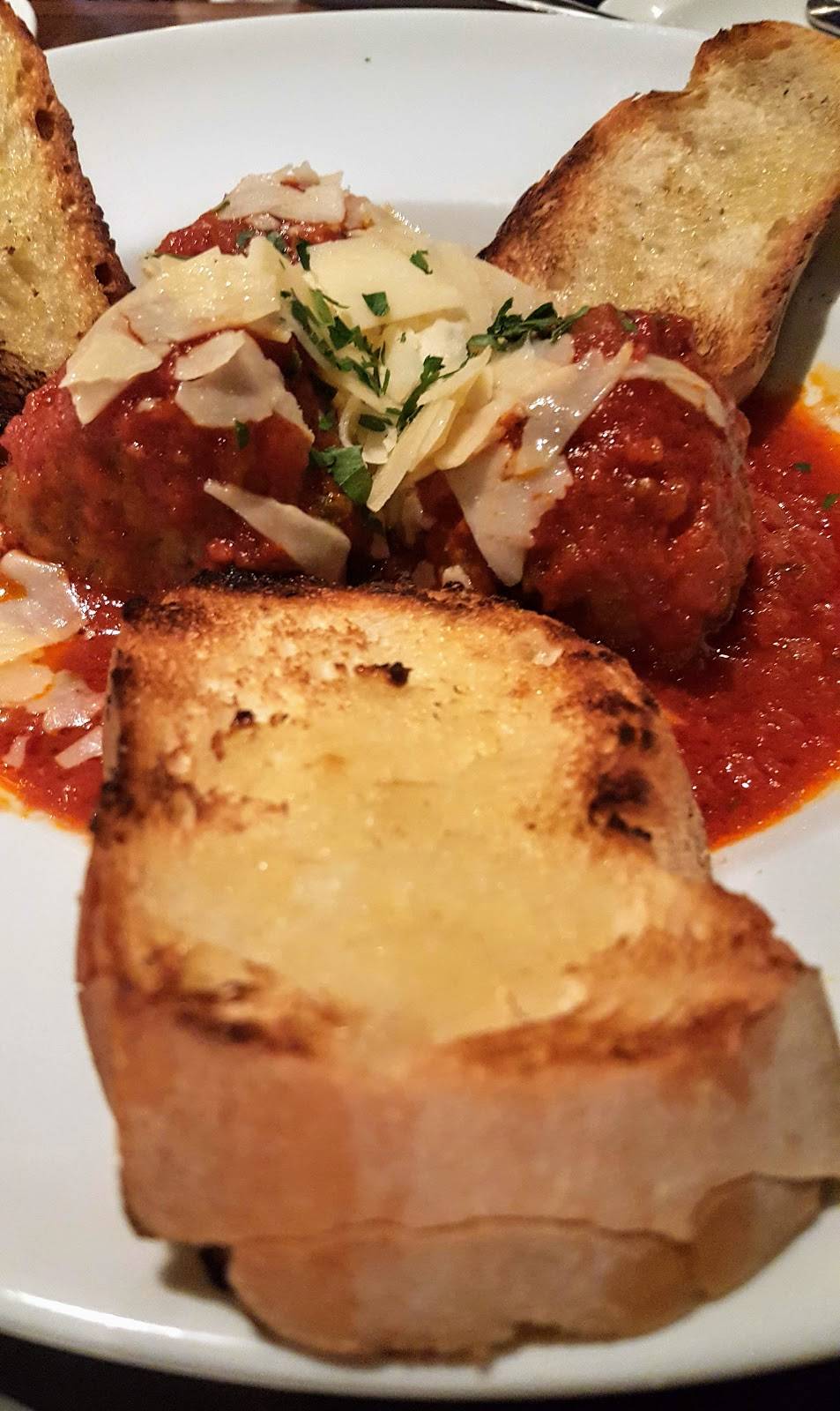 Pizzeria NEO | restaurant | 31 S 1st St, St. Charles, IL 60174, USA | 6303778700 OR +1 630-377-8700