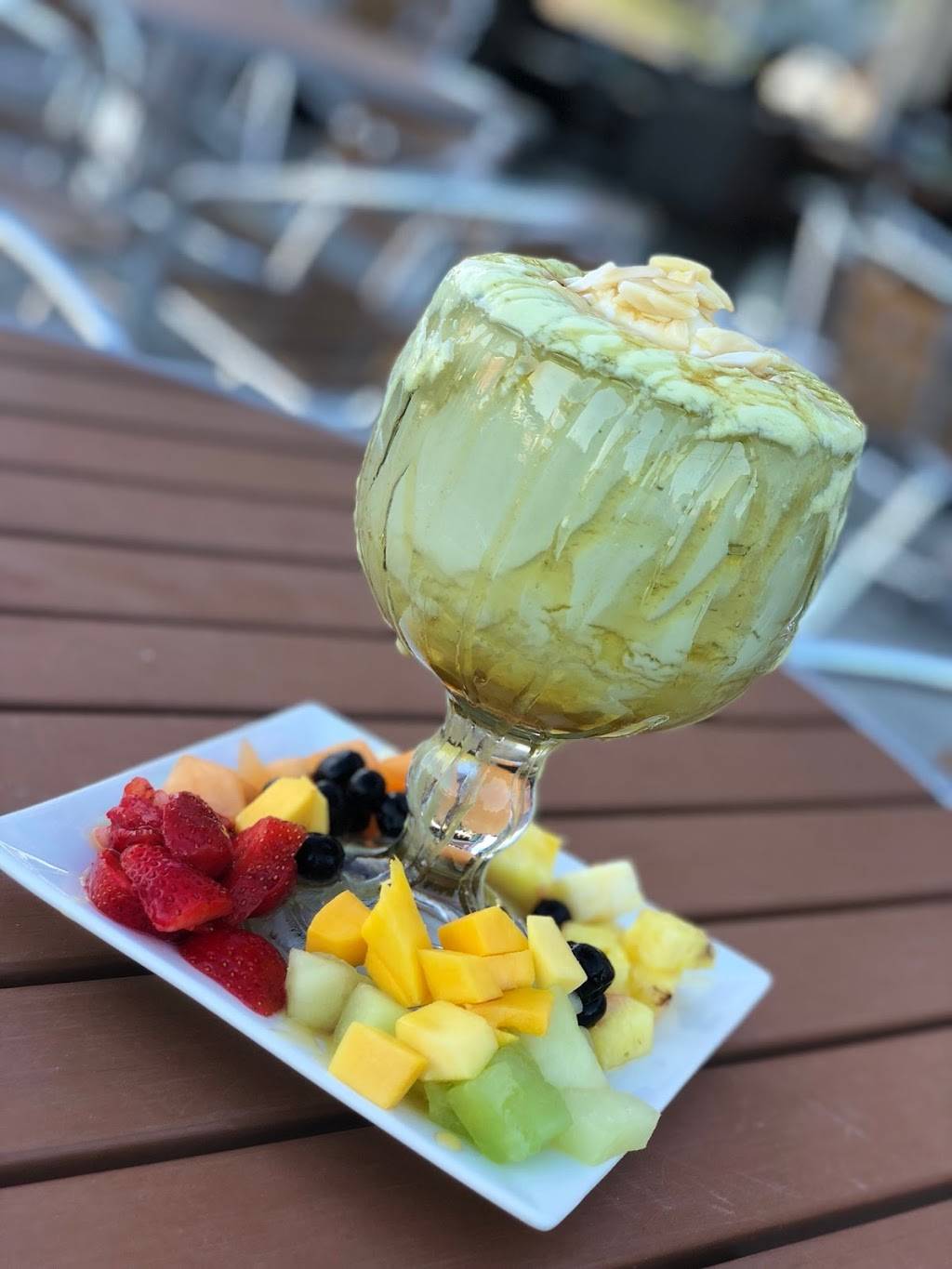 Froot Grill & Cafe | restaurant | 15010 Warren Ave, Dearborn, MI 48126, USA | 3134518282 OR +1 313-451-8282