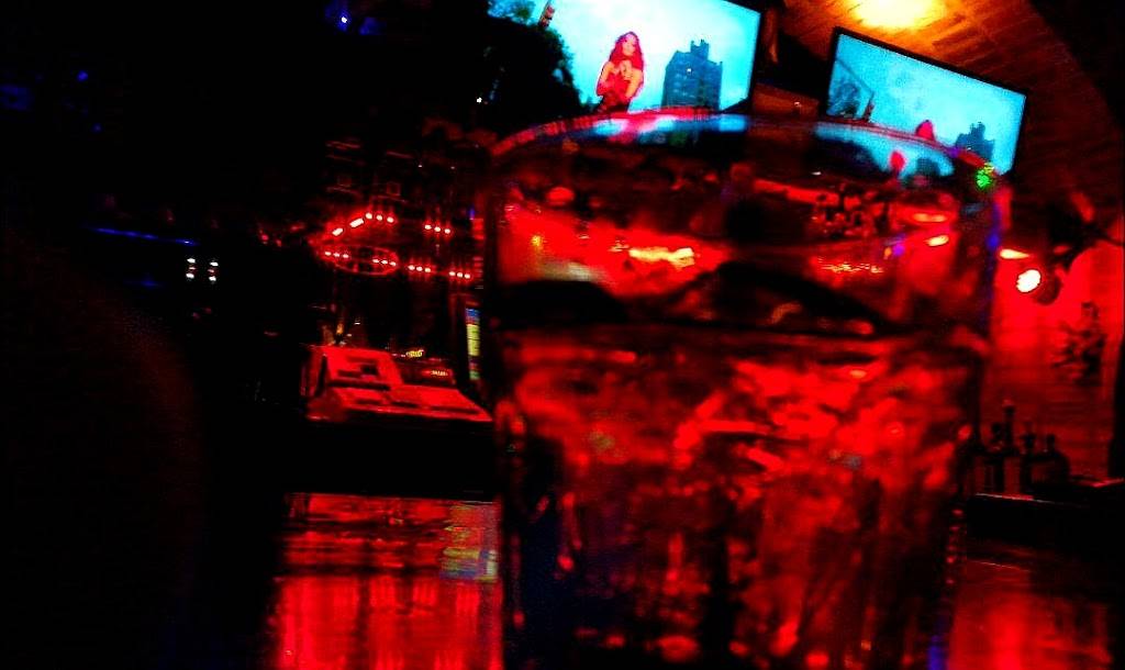 Retro Cafe and Restaurant | restaurant | 3246 N Central Ave, Chicago, IL 60634, USA | 7737777715 OR +1 773-777-7715