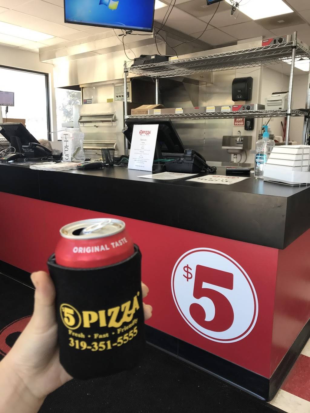 5 dollar Pizza Iowa City | meal delivery | 521 Hwy 1 W, Iowa City, IA 52246, USA | 3193515555 OR +1 319-351-5555