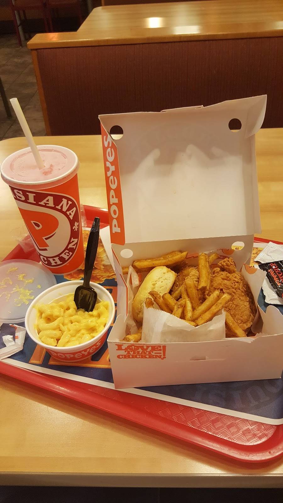 Popeyes Louisiana Kitchen | restaurant | 1600 Bruckner Blvd, Bronx, NY 10473, USA | 7187084109 OR +1 718-708-4109