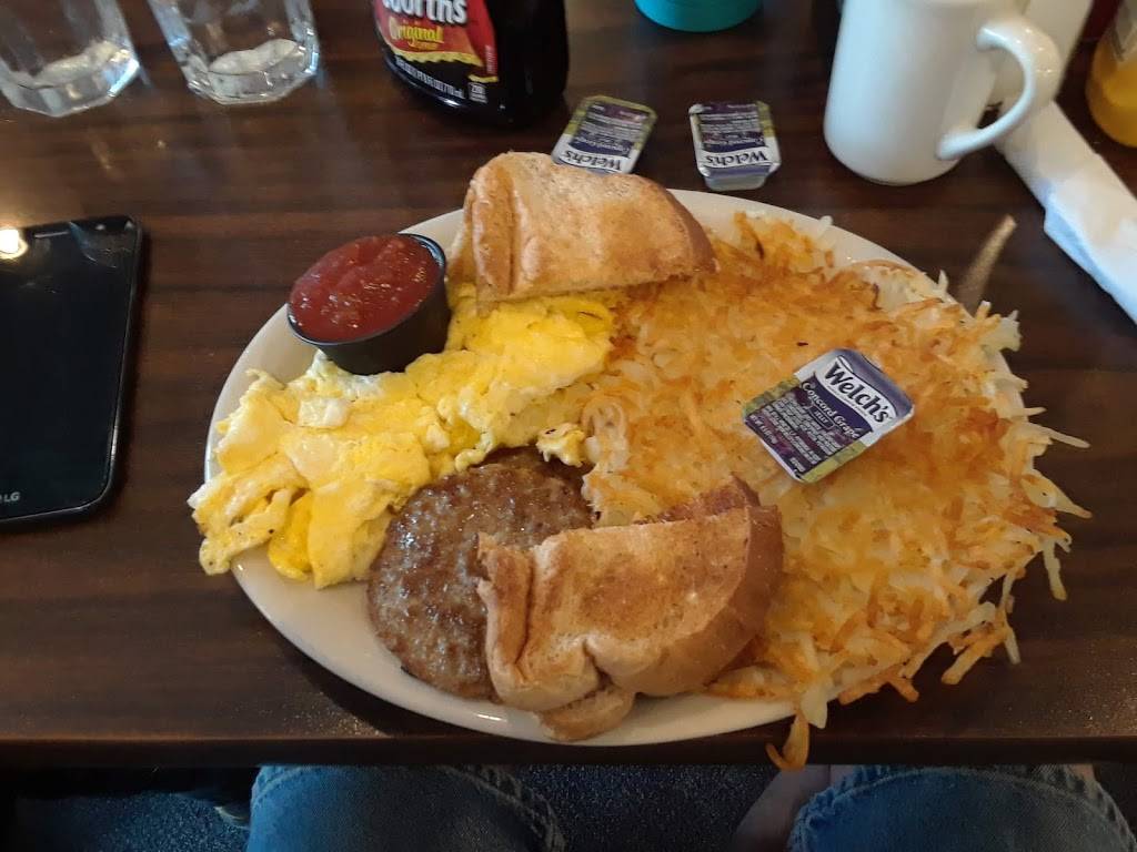 Patricks Restaurant | restaurant | 211 S 7th St C, Adel, IA 50003, USA | 5159933884 OR +1 515-993-3884