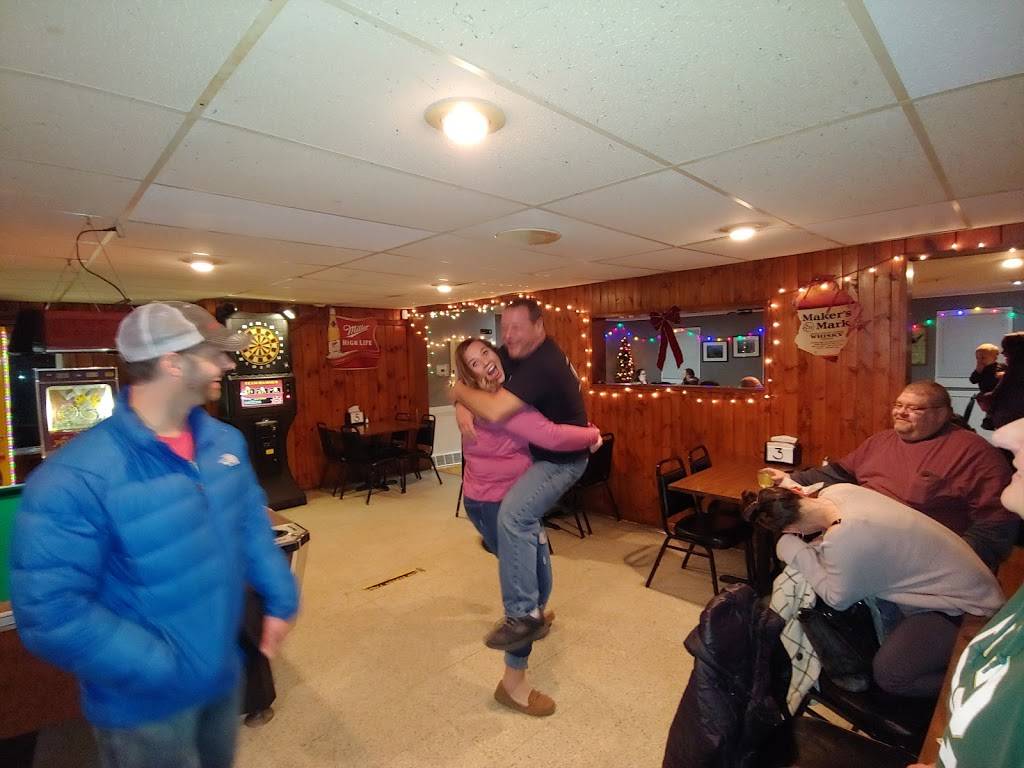 Walkers Bar & Grill | restaurant | N4503 Co Trunk Hwy K, Ripon, WI 54971, USA | 9207483661 OR +1 920-748-3661